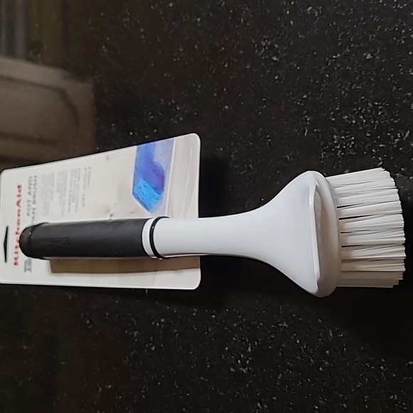 KitchenAid Pot & Pan Brush - Picture 4 of 4